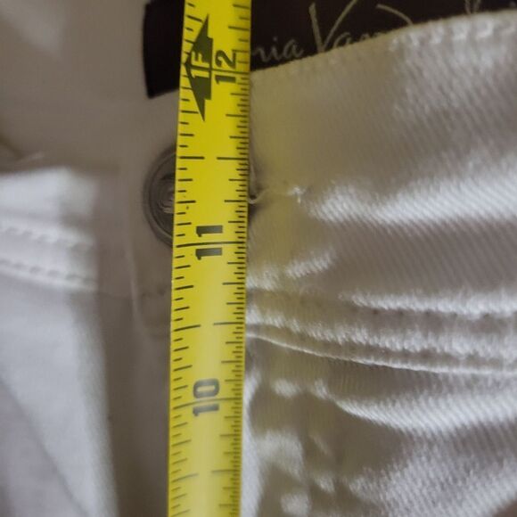 Gloria Vanderbilt White Denim Jeans - Picture 9 of 11